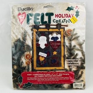 Bucilla 83607 Christmas Is Love 13x17 Wall Hanging Felt Holiday Creations Kit‎
